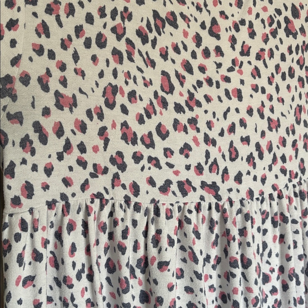 Emerald Leopard Print Tunic - Pink and White - Picture 3 of 6